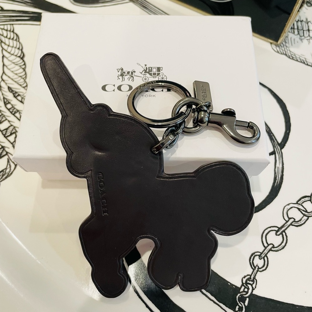 Coach Keychain - Picture 5 of 6